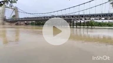 पुनपुन: पुनपुन नदी का जलस्तर खतरे के निशान से 73 सेंटीमीटर ऊपर बह रहा है