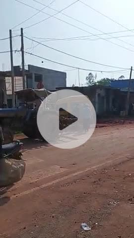 मध्य प्रदेश जिला कटनी स्लिमनाबाद तिहाड़ी में सड़क की स्थिति देख सकते हैं आप बच्चों का हो रहा है भविष्य खराब #Tihari