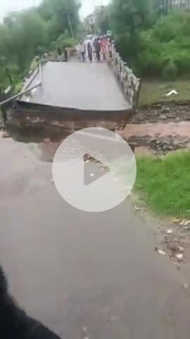 बद्दी: मानपुरा-ढेला-धर्मपुर मार्ग पर पुल धंसा, अवैध खनन पर उठे सवाल