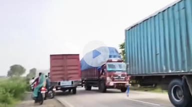 इछावर: इछावर रोड पर भाऊ खेड़ी के पास डायवर्ट मार्ग पर लगा जाम, वाहनों की दिखी लंबी कतार