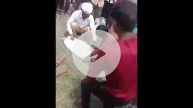 करनैलगंज: भगहरिया के मितई गांव के कल्लूपुरवा में अजगर निकलने से हड़कंप, वन विभाग ने किया सुरक्षित रेस्क्यू