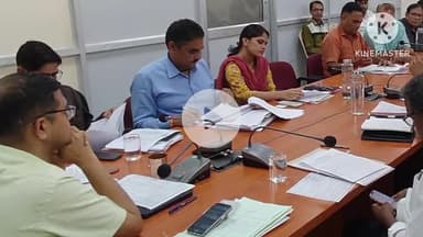 दौसा: कलेक्ट्रेट में जिला निर्वाचन अधिकारी की अध्यक्षता में कई निर्वाचन बिंदुओं पर राजनीतिक दलों के प्रतिनिधियों की हुई बैठक