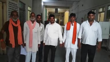 झालरापाटन: कलमण्डी कलां के ग्रामीणों ने मिनी सचिवालय में DM को ज्ञापन देकर डीलर द्वारा गेहूं बाजार में बेचने पर कार्रवाई की मांग की