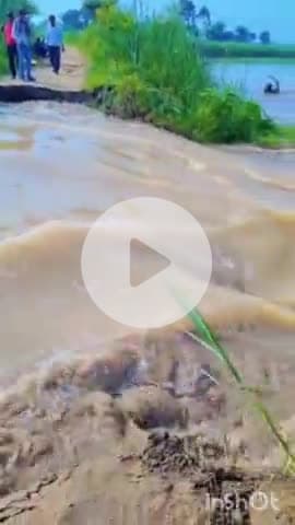 जानसठ: रामराज के गांव खेड़ा मुजाहिदपुर का सम्पर्क मार्ग टूटा, गंगा बैराज पर अत्यधिक जल बढ़ने से गांव में बाढ़ जैसे हालात