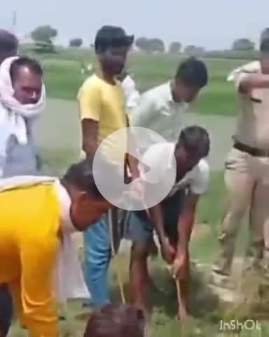 अजयगढ़ गांव में शराब के नशे में कुएं में गिरने से युवक की मौत, पुलिस ने शव परिजनों को सौंपा