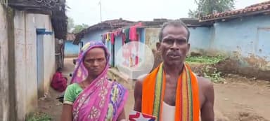 पांकी: पांकी में आवास व मईया सम्मान योजना में ठगी, मुखिया ने लिया संज्ञान, पीड़ितों को दिलवाए पैसे