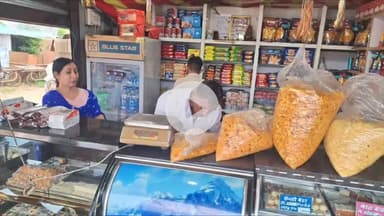 सिवनी: सिवनी में अमानक खाद्य सामग्री पर प्रशासन सख्त, 87 मामलों में अब तक ₹14.94 लाख का अर्थदंड