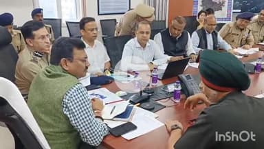 देहरादून: मुख्य सचिव ने राज्य आपातकालीन परिचालन केंद्र पहुंचकर की समीक्षा बैठक