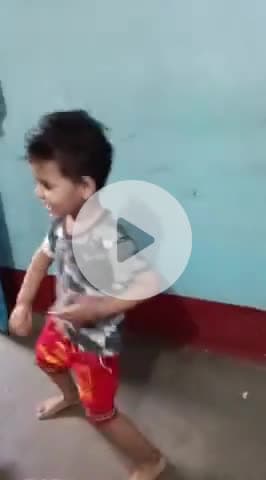 इस 3 साल के बच्चे का डांस देखें