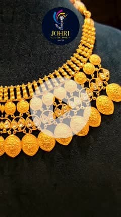 Johri Gems & Jewellers लाया है नेकलेस का लेटेस्ट कलेक्शन – हर डिजाइन में निखरे आपकी खूबसूरती! 👑 आज ही पधारें और अपनी पसंदीदा ज्वेलरी चुनें।
📍 GMA Plaza, New Clothes Market ke saamne, Kota"