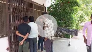 कासगंज: बिलराम कस्बे में 26 वर्षीय युवक का शव घर के बाहर चारपाई पर संदिग्ध हालत में मिला, पुलिस ने पीएम के लिए भेजा