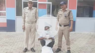 नारासन: नारसन के पास पुलिस ने देसी शराब के एक तस्कर को किया गिरफ्तार, शराब बरामद