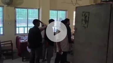 बेगूसराय: एसबीएस कॉलेज में ऑल इंडिया स्टूडेंट फेडरेशन का विभिन्न मांगों को लेकर विरोध प्रदर्शन