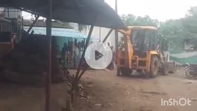 जगदलपुर: अब्दुल कलाम वार्ड में अवैध निर्माण पर निगम का बुलडोजर चला