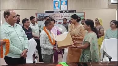 अमरोहा: काकोरी ट्रेन एक्शन की 100वीं वर्षगांठ के समापन अवसर पर अमरोहा कलेक्ट्रेट सभागार में आयोजित हुआ भव्य कार्यक्रम