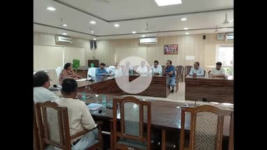 अमरोहा: अमरोहा के डीएम ने पी०एम० सूर्य घर योजना की समीक्षा की, दिए सख्त निर्देश