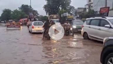 बहराइच: कैलाश होटल के पास भीषण जलभराव की समस्या से निजात दिलाने की स्थानीय लोगों ने की मांग बोले हो रहे हैं हादसे #jansamasya