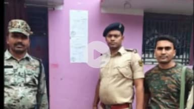 कहलगांव: सनोखर थाना पुलिस ने फरार आरोपी के घर पर इश्तेहार चिपकाए