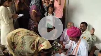 दीगोद: भाजपा देहात जिलाध्यक्ष ने सुल्तानपुर क्षेत्र के धनवा गांव में कालबेलिया समाज के बीच जाकर मनाया रक्षाबंधन का त्यौहार