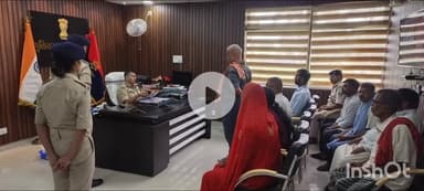 बेगूसराय: कार्यालय कक्ष में डीआईजी ने लगाया जनता दरबार, 13 फरियादियों की सुनी फरियाद