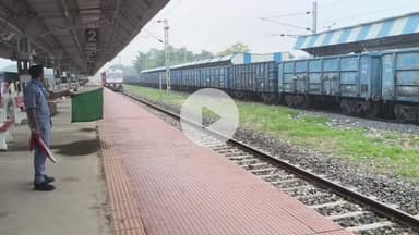 लोहरदगा: नए डीआरएम ने लोहरदगा रेलवे स्टेशन का जायजा लिया, आवश्यक निर्देश दिए