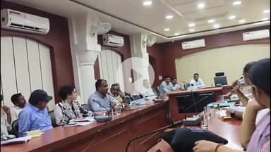 बीकानेर: कलेक्ट्रेट सभागार में आयोजित जिला पर्यटन विकास समिति की बैठक में डीएम रही मौजूद