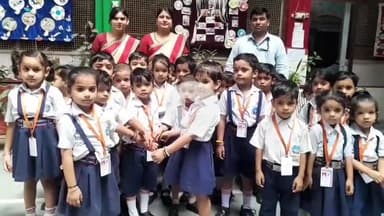 मथुरा: सरस्वती शिशु मंदिर में धूमधाम से मनाया गया रक्षाबंधन, नन्हे मुन्ने बच्चों में दिखा उत्साह