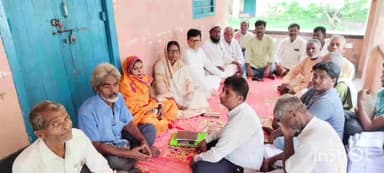 आलमनगर: आलमनगर मुख्यालय में शुक्रवार को राष्ट्रीय जनता दल की बैठक आयोजित, प्रखंड अध्यक्ष ने की अध्यक्षता