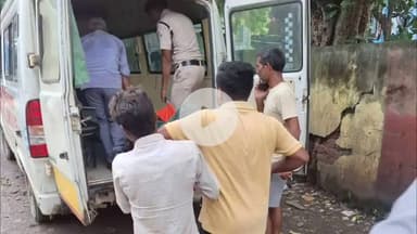 टनकुप्पा: पहाड़पुर स्टेशन के पास ट्रेन से गिरकर एक व्यक्ति घायल, रेलकर्मी ने पहुंचाया अस्पताल