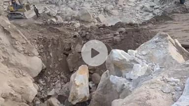 मोरंग: किन्नौर के स्किबा समीप चार दिन से NH-5 अवरुद्ध, चौथे दिन सड़क बहाली में जुटा BRO