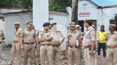 फरेंदा: एसपी ने पुरन्दरपुर थाने का आकस्मिक निरीक्षण किया, दिए सख्त निर्देश