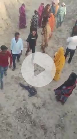 pardhan ke mili bhagat se bagdihwa me ho raha mnrega scame 50 rupya dekr photo click krte hai kam nahi ho raha ha