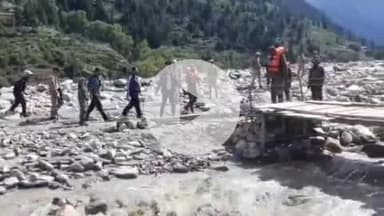 भटवाड़ी: हर्षिल क्षेत्र में दूरसंचार व्यवस्था को किया गया सुचारू, मुखबा में पहुंची रसद सामग्री