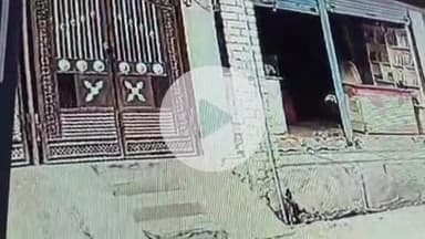 पीपलदा: इटावा कस्बे में चोरों का आतंक, दुकान से गैस सिलेंडर चोरी का सीसीटीवी फुटेज सोशल मीडिया पर वायरल, पकड़ा गया चोर