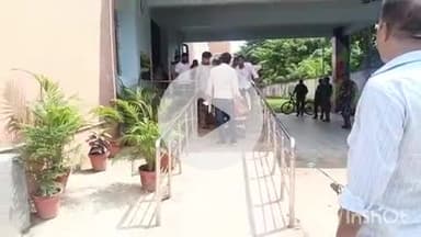 आरा: घोड़ादेइ गांव में सांप काटने से व्यक्ति की इलाज के दौरान आरा सदर अस्पताल में हुई मौत, घर में मचा कोहराम