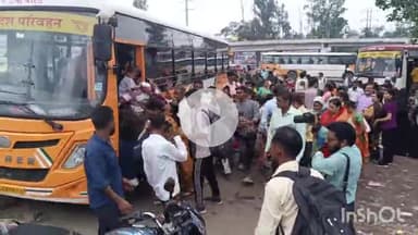 बरेली: रक्षाबंधन के पर्व पर मुख्यमंत्री योगी आदित्यनाथ ने बहनों को दी फ्री बस सेवा, असर बरेली सेटेलाइट पर देखने को मिला