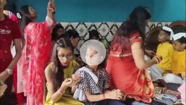 जयसिंहपुर: जयसिंहपुर बाजार में बहनों ने भाइयों की कलाई पर राखी बांधकर रोली चंदन लगाते हुए मिठाइयां खिलाई