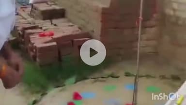 कादीपुर: रानीपुर कायस्थ में रक्षाबंधन त्यौहार के अवसर पर RSS की शाखा पर स्वयंसेवकों ने भगवा ध्वज को बांधी राखी