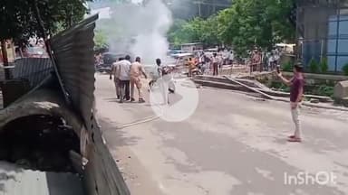 बरेली: बारादरी थाना क्षेत्र के डोडरा रोड पर चलती बाइक बनी आग का गोला