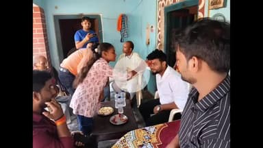 अमेठी: रक्षाबंधन पर अनोखा सम्मान, पवारे में बहन ने बांधी राखी, भाई ने बढ़ाया हौसला, मिला बाबा साहब की प्रतिमा का तोहफ़ा