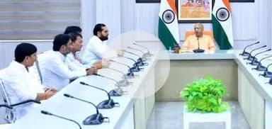 करनैलगंज: गोंडा के पांच भाजपा विधायकों ने सीएम योगी से खाद संकट और बाढ़ राहत पर की चर्चा