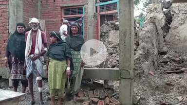 शाहगंज: समसुद्दीनपुर गांव में बरसात के कारण ढहा कच्चा मकान, दंपति हुए घायल