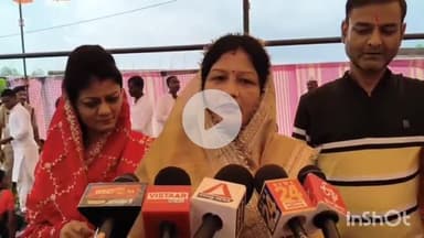 जगदलपुर: जगदलपुर केंद्रीय जेल में बहनें अपने भाइयों की कलाइयों में रक्षा सूत्र बांधने जेल तक पहुंची, लिया संकल्प दोबारा जीवन में