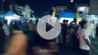 बीसलपुर: बरखेड़ा कस्बे में अमेरिका के टैरिफ के विरोध में व्यापारियों ने किया प्रदर्शन, ट्रंप का पुतला जलाया