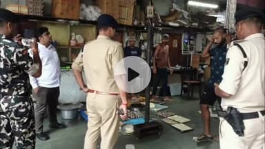 बक्सर: रक्षाबंधन को लेकर बक्सर में एसडीओ ने मिठाई की दुकानों का औचक निरीक्षण किया