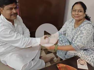 रक्षाबंधन के दिन चुनार में दीदी से रक्षा सूत्र बंधवाकर बहन-भाई के पवित्र बंधन को मजबूत किया🙏🙏💐💐