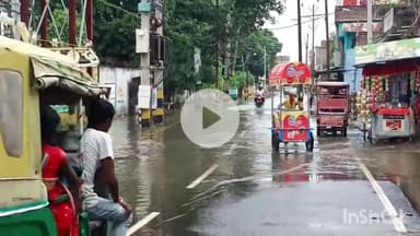 मुंगेर: गंगा के जलस्तर में वृद्धि से लाल दरवाजा रोड पर बाढ़, लोगों को आवागमन में परेशानी