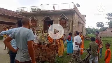 गोरौल: कटरमाला गांव के पास उचक्कों ने दिनदहाड़े एक शिक्षिका से मोबाइल छीना