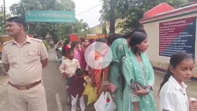 गोरखपुर: जिला कारागार में बंद भाईयों को रांखी बांधने पहुंची बहनें, जेल में की गई है व्यवस्था