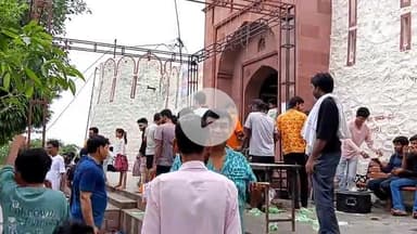 दौसा: सावन मास की समाप्ति पर हजारों श्रद्धालुओं ने देवगिरी पर्वत पर स्थित बाबा नीलकंठ के दरबार में की पूर्णाहुति